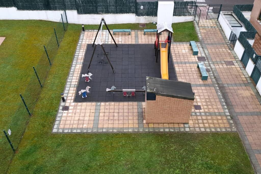 Posada De Llanes Apartamento Sarastur מראה חיצוני תמונה